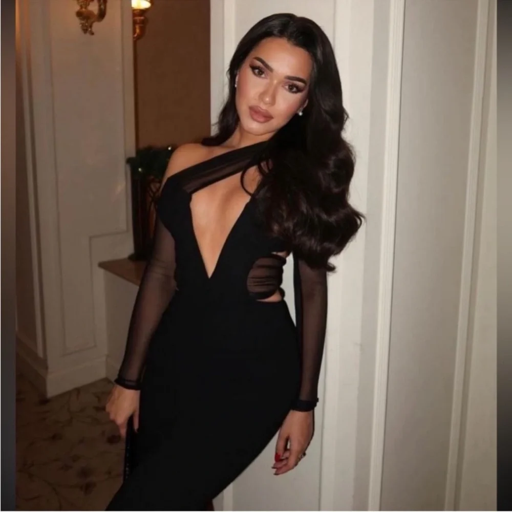 HOUSE OF CB 'Zahra' Black Plunge Maxi Dress NWT - Picture 4 of 12